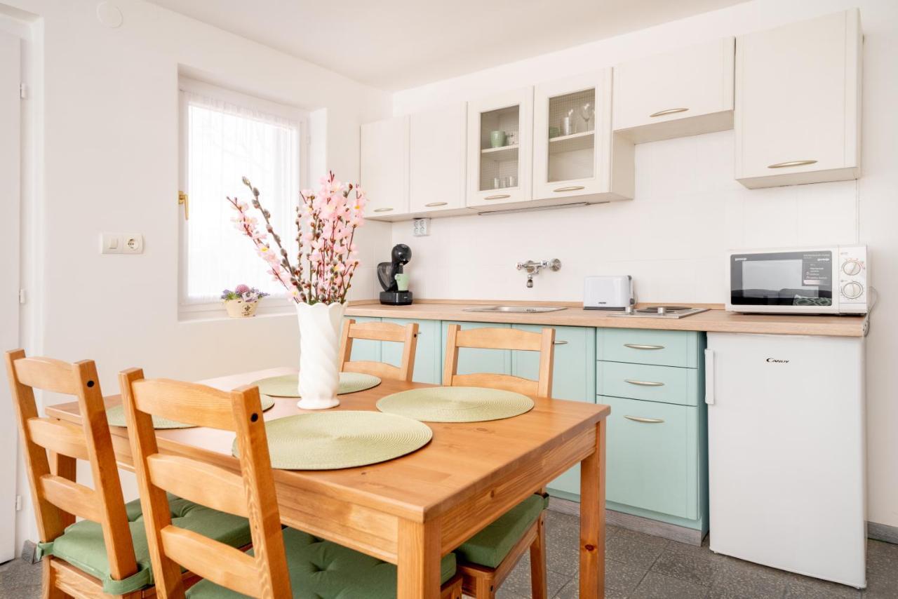 Ferienwohnung Menta Porta Zengővárkony Exterior foto